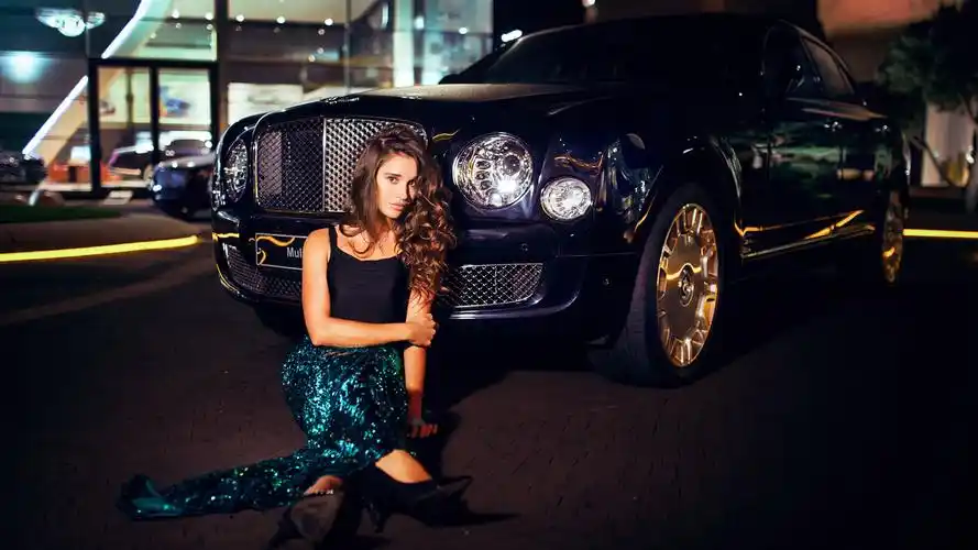 豪车与美女,来来来了解一下.