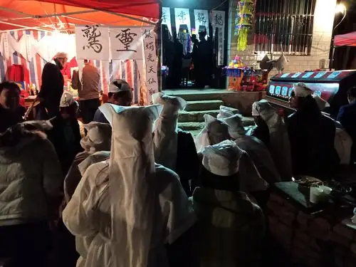 挽幛上不可擅用的四个字似乎有违人情但却深藏智慧