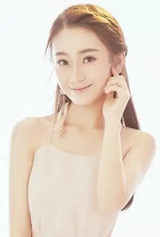 返回女明星写真集2021年10月11日,主演的青春校园剧《而你刚好发光》