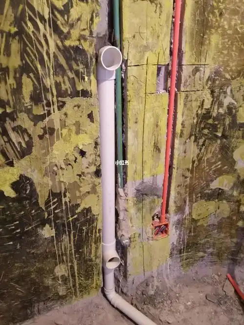 壁挂洗衣机,安装师傅提供上门预埋指导,预埋63管用于走上下水和电源