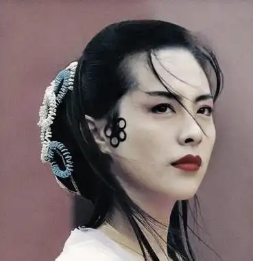 1993年,王祖贤在《新流星蝴蝶剑》,《东方不败风云再起》,《画皮》和