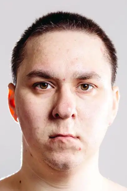 男人 正脸图片素材_图片id:349445107