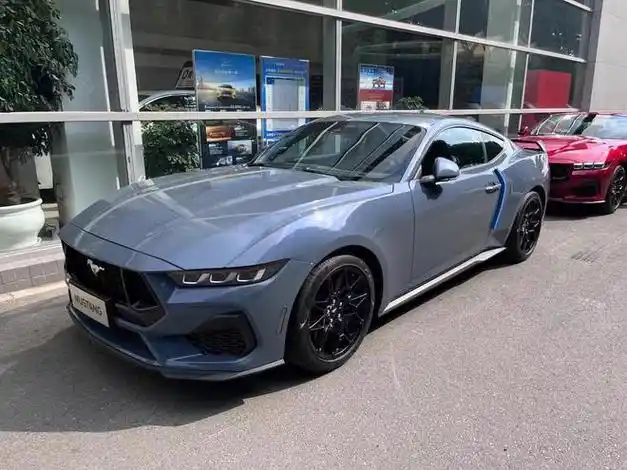 长超4米8 软顶敞篷,配曲面双联屏|新车|跑车|肌肉车|敞篷车|福特野马