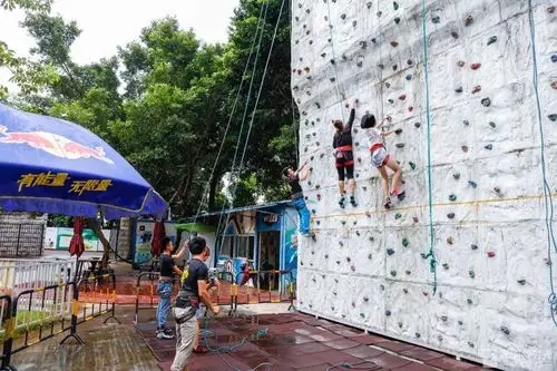 这个攀岩基地,是深圳人最爱的"极限挑战"!