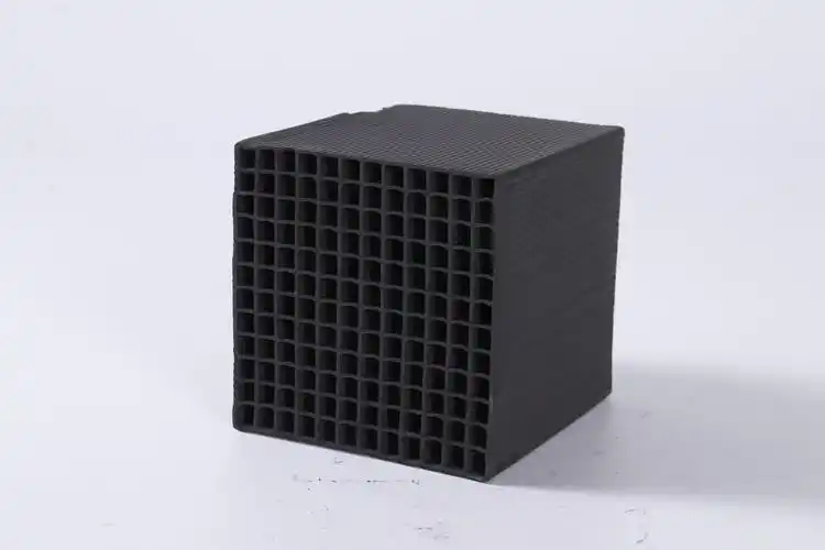 蜂窝活性炭用途与特性_粉状活性炭_柱状活性炭_活性炭厂家价格_椰壳