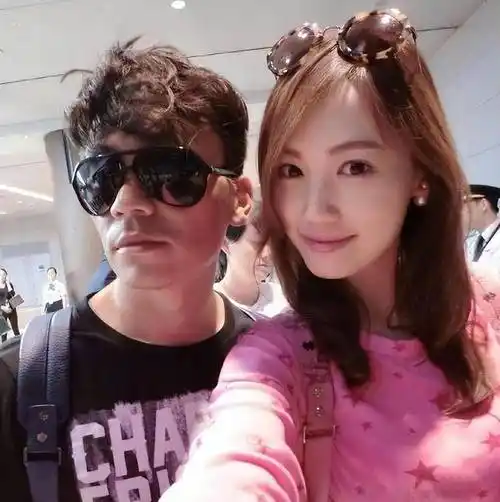 清纯校花马蓉放着阔太的生活不过,非要作死当小丑,如今活该狼狈