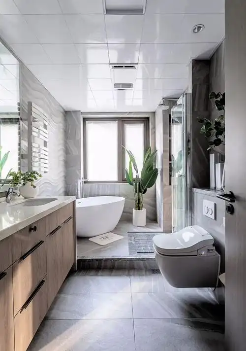 长条形状的卫生间布置出实用优雅的范