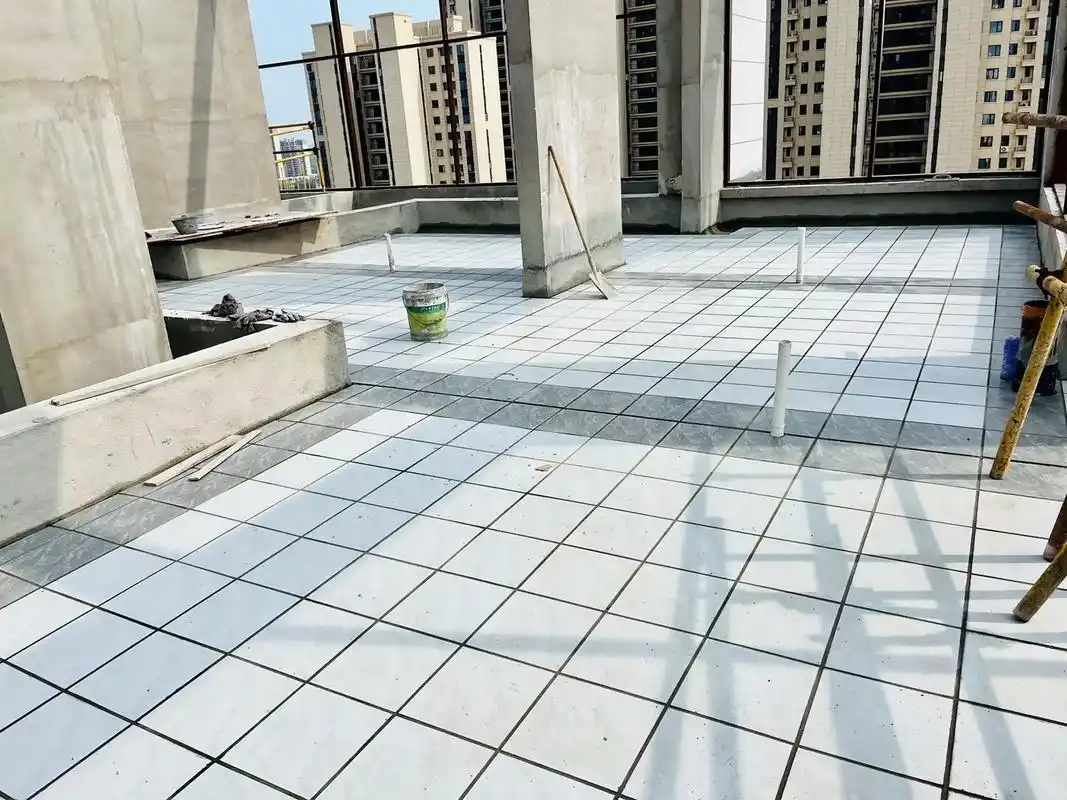替2 #楼业主们䁖了一眼屋面饰面砖观感效果,整 - 抖音