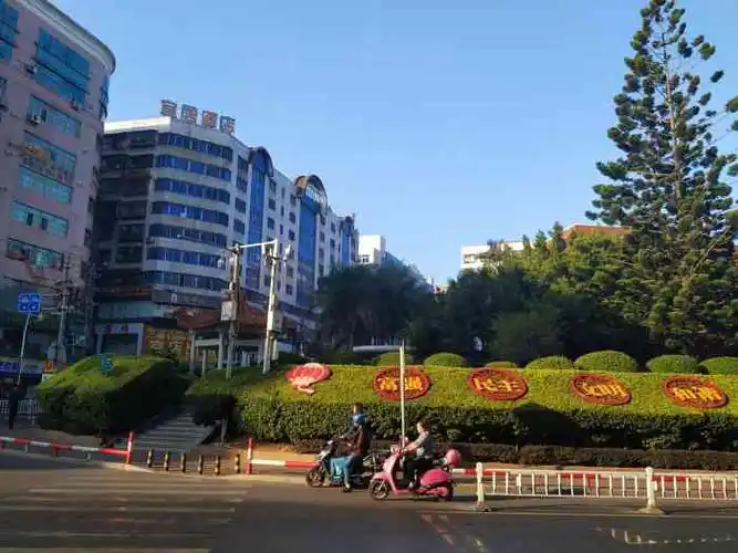 街心公园-"福清街心公园 在今年上半年闭园到圣诞节前.