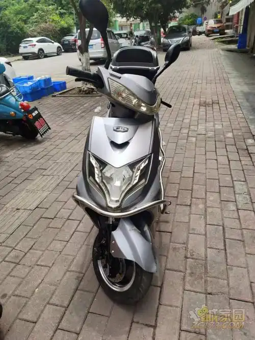 大量二手电动车低价销售8成新