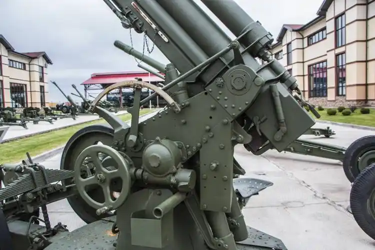 关于武器的故事. 高射炮3-k:德国化俄罗斯德国人