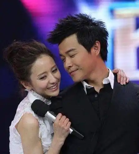 陈思诚:佟丽娅被我用烟头烫出一个疤,现在还留着,挺有意思的_老婆