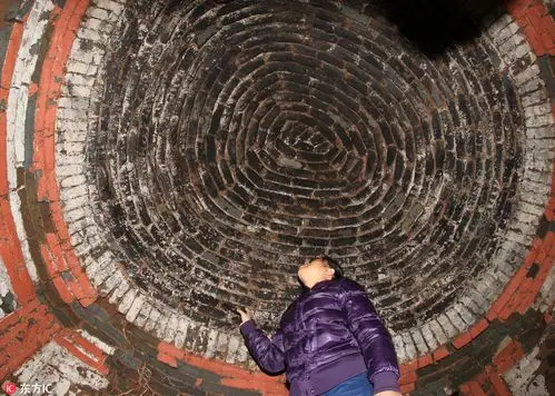 宣化发现一处辽代墓群 彩绘墓顶保存完好