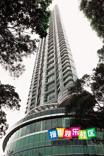 港媒爆李嘉欣获许父赠1.7亿豪宅 明年要生子