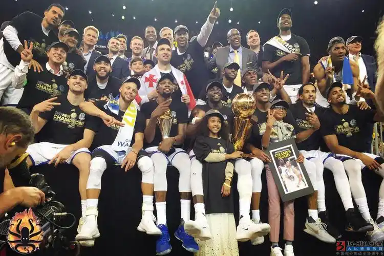 金州勇士队以季后赛16胜1负的战绩拿下了今年的总冠军!