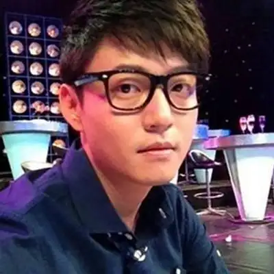 图非常完美余儒海近况照片被扒与瞳瑶牵手成功了吗