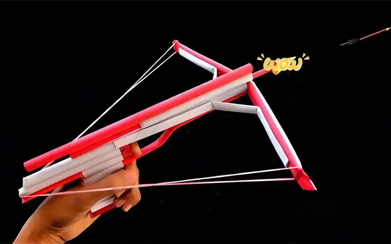 两分钟学会用a4纸折一把十字弩,非常好玩的手工玩具