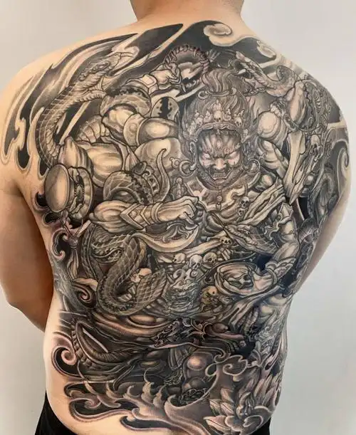 大黑天纹身图片背部腰部新传统老传统大黑天满背蛇纹身图案