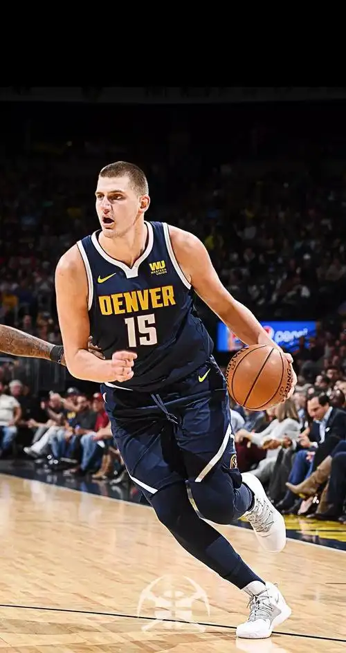 人类五花肉精华丨尼古拉约基奇高清壁纸赏析