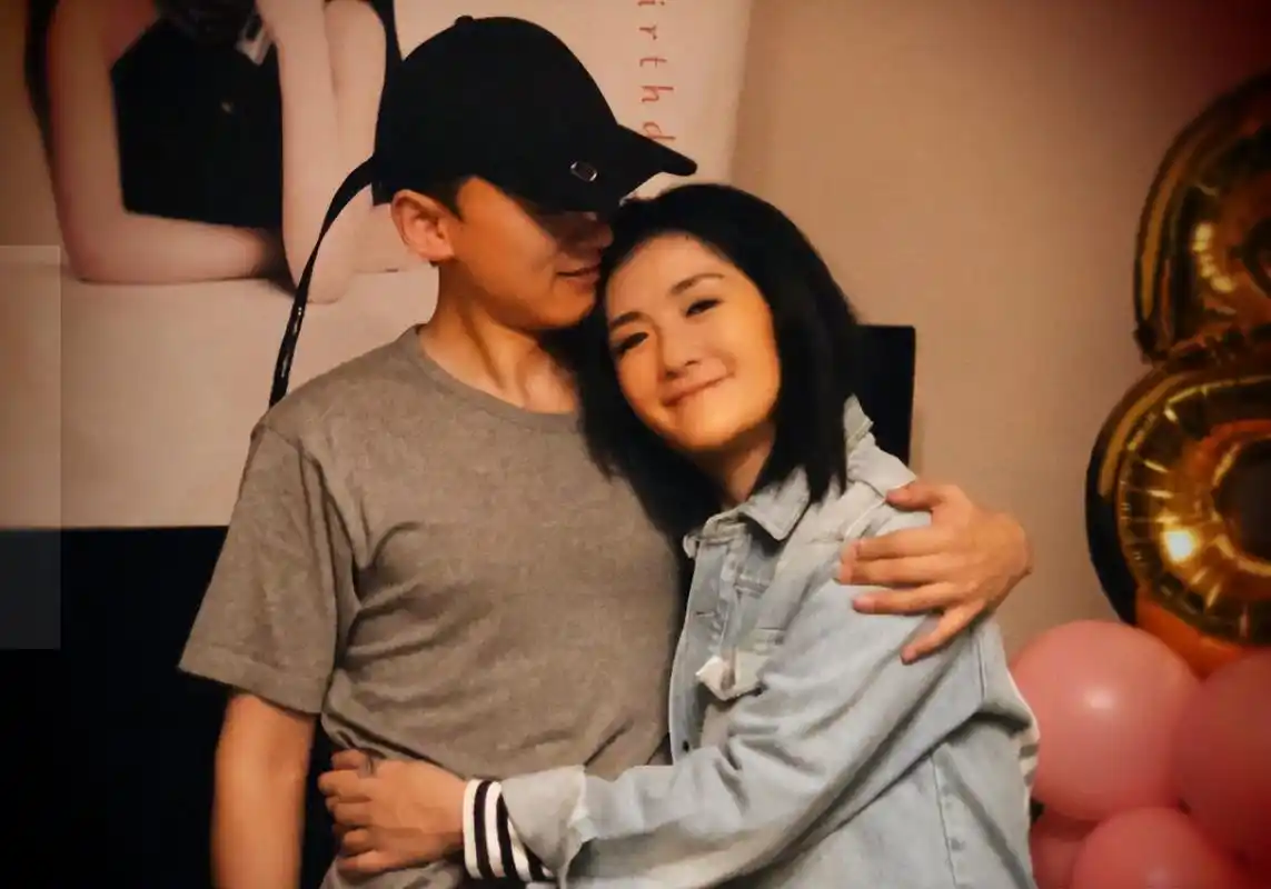 狗仔曝谢娜怀三胎!晒其大肚照称已孕4月,曝其婆婆重男轻女催生