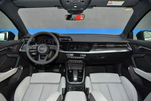 2021款 奥迪a3 a3l limousine 35 tfsi 豪华运动型内饰