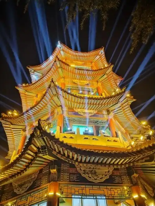 阳泉南山公园夜景! - 抖音