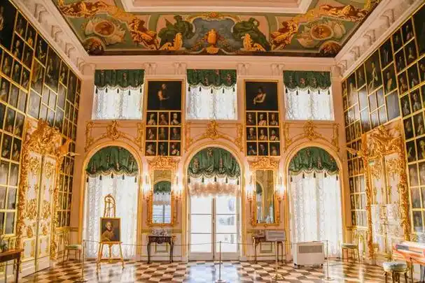 夏宫,位于俄罗斯圣彼得堡市,是俄罗斯历史上最重要的宫殿之一,也是