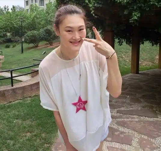 "中国女排"王一梅:成名路上有苦有泪,34依然未婚单身_陈忠和_游泳
