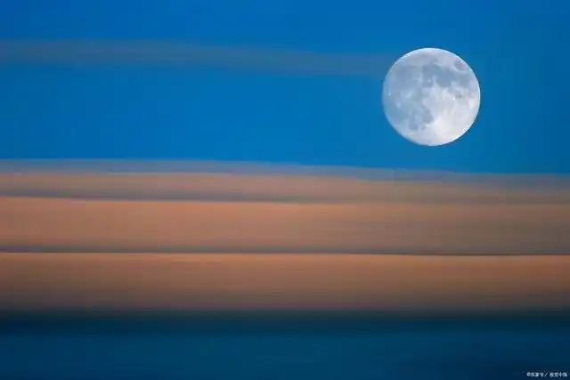 世间繁华与风雨,都将过去,归于平静