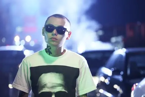 谢帝发布新歌这才是成都那些因赵雷而粉上假成都的文青怎么看