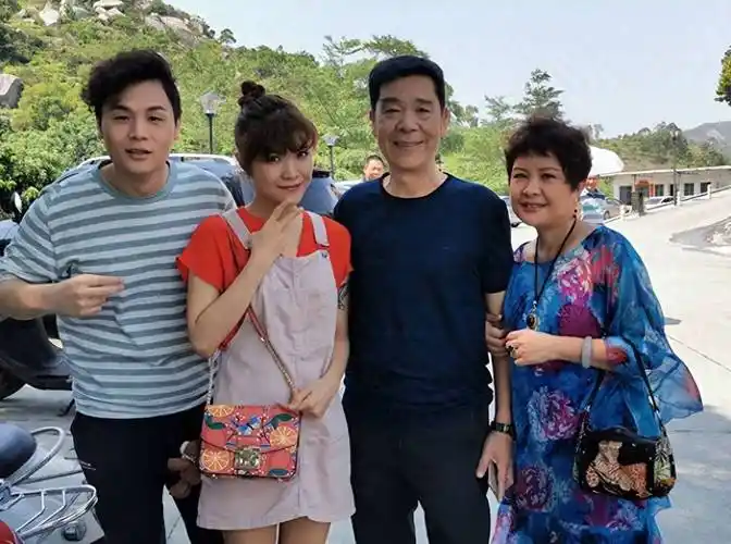 康祈光苏志丹的现实生活,70岁仍不想退休,与女儿相处时间少_观众_媳妇