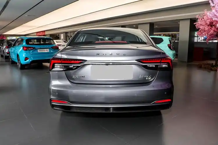 荣威i6 max ev500天幕特别版上市,售价17.98万