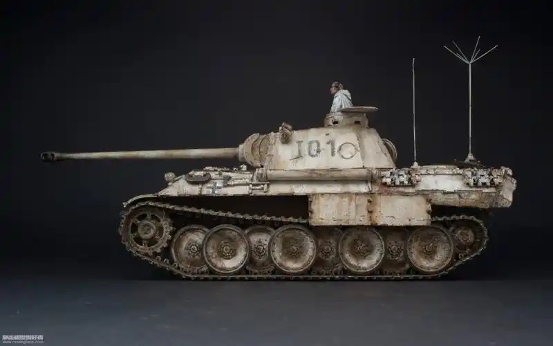 德国豹式中型坦克d型(田宫)