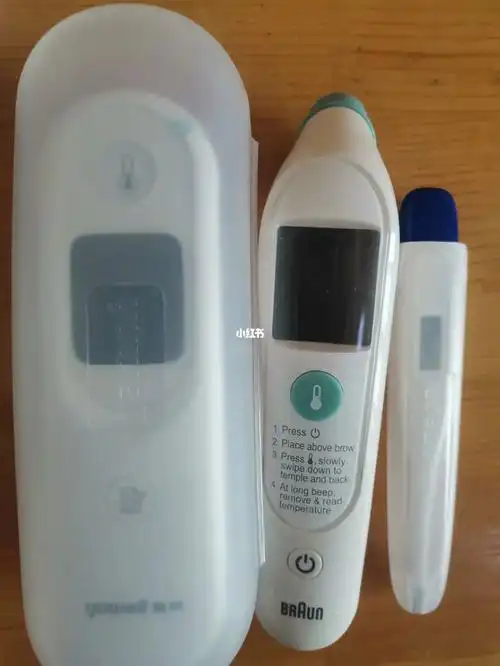 前两天孩子发烧我是先用耳温计测试的,测量体温正常,结果水银体温计