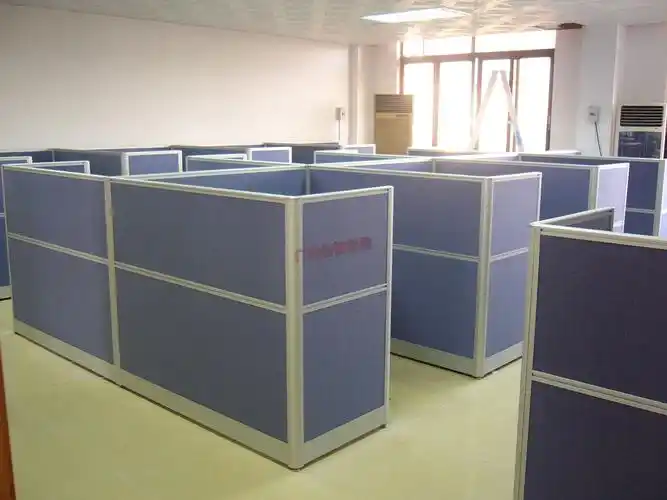 办公桌创意摆放设计