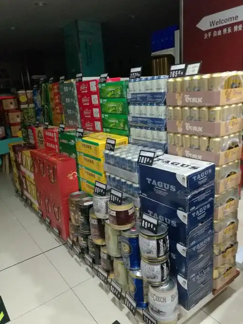 啤酒堆干净整洁