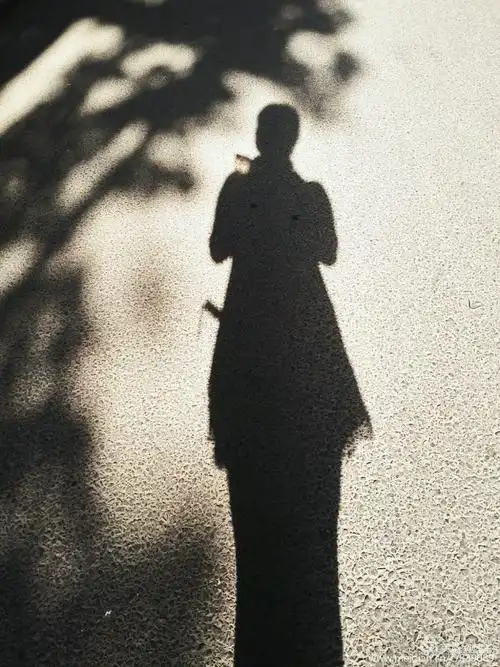 影子(手机自拍)