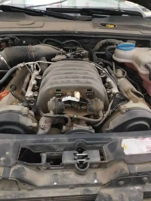 您好,奥迪a63.0发动机号在哪?_奥迪_奥迪a6l_汽车大师