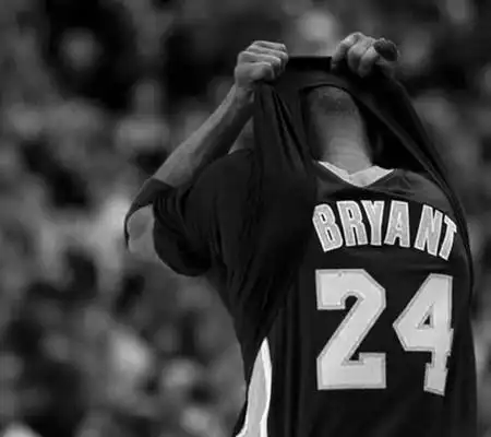 图科比背影高清图片高大帅气正式声明退役时间