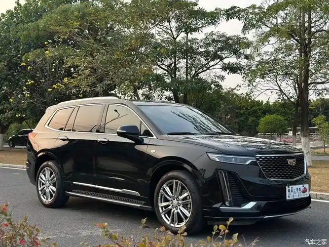 出一台一手2023年7月2022款凯迪拉克xt6六座两驱