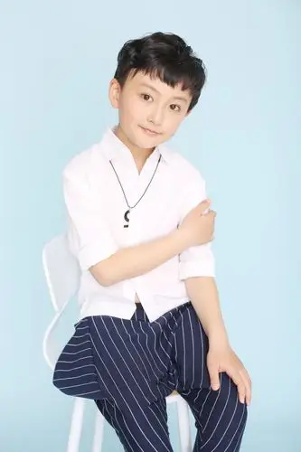 柳成林,儿童演员 一名诠释从萌到帅的"混血"小童星!
