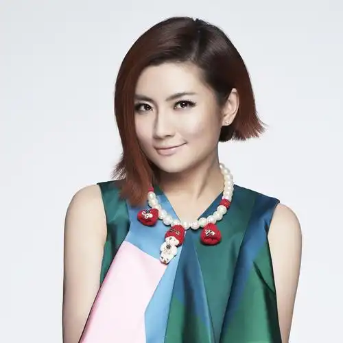 20年过去,she各有各的故事,最漂亮的毁了容,最有钱的至今单身