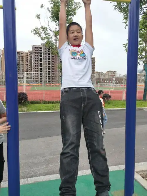 重庆国外国语学校五年级男生第八周生活成长点滴