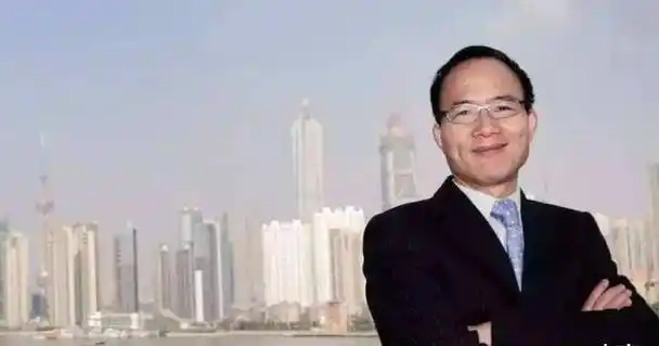 复旦老师逆袭上海首富,仅6年将4万变成662亿,后娶著名女主持_郭广昌