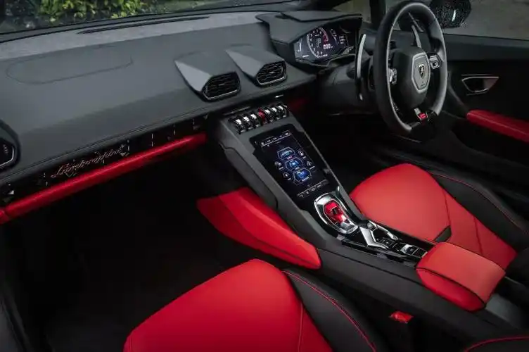 兰博基尼huracan evo 游走科技前沿