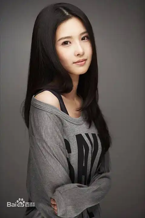 金宥利金釉利有美人兮见之不忘