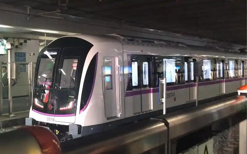 【上海地铁sp-26】5号线紫罗兰6c列车终点站莘庄99奉贤新城折返进出