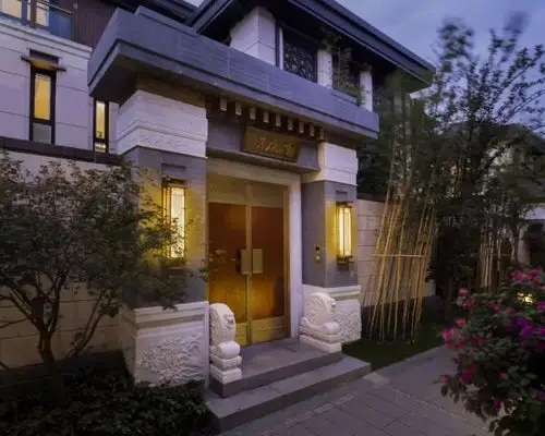 4月17日,信达泰禾·上海院子376套房源,共611组认筹,3小时全部房源