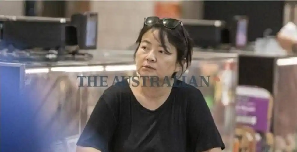 朱令铊中毒案孙维近照首曝光,担心驱逐回国,孙维老公称需要保护_澳洲