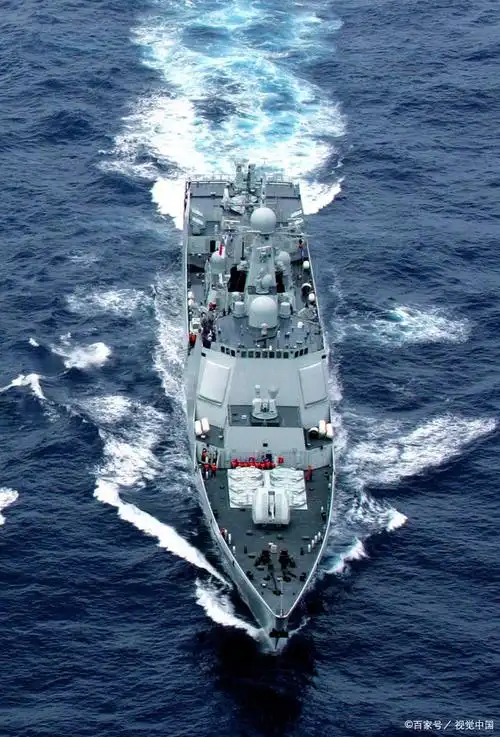 其中,最令人瞩目的莫过于055型导弹驱逐舰.